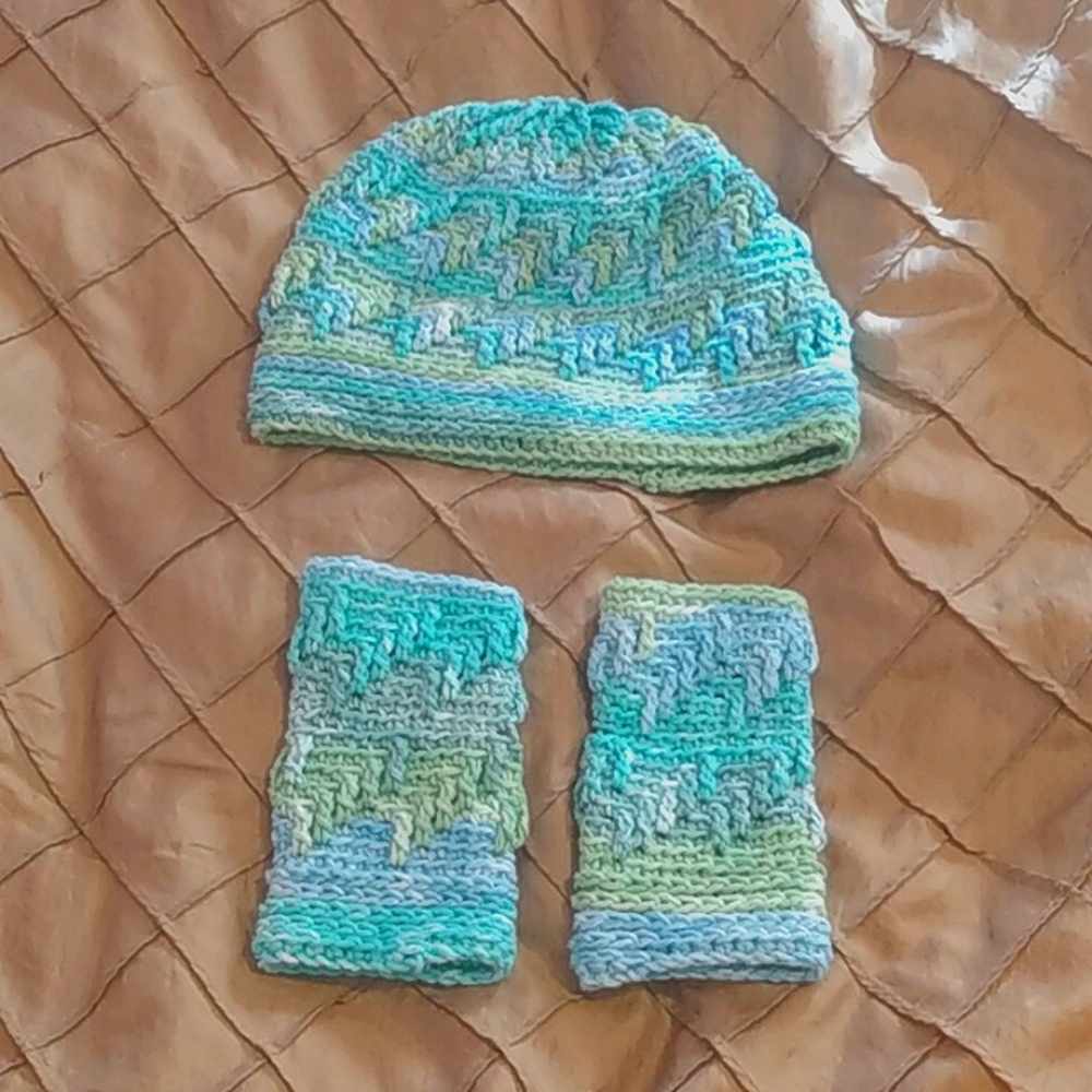 Handmade Crochet 100% Cotton Blue Green Hat & Hand Warmer Set Women's Size Small